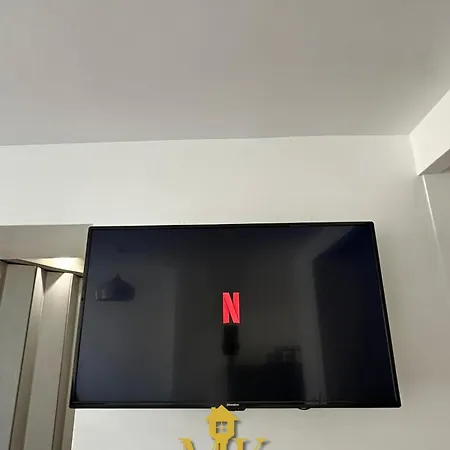 L'escale A Deux Pas De La Gare & Netflix, Lejlighed